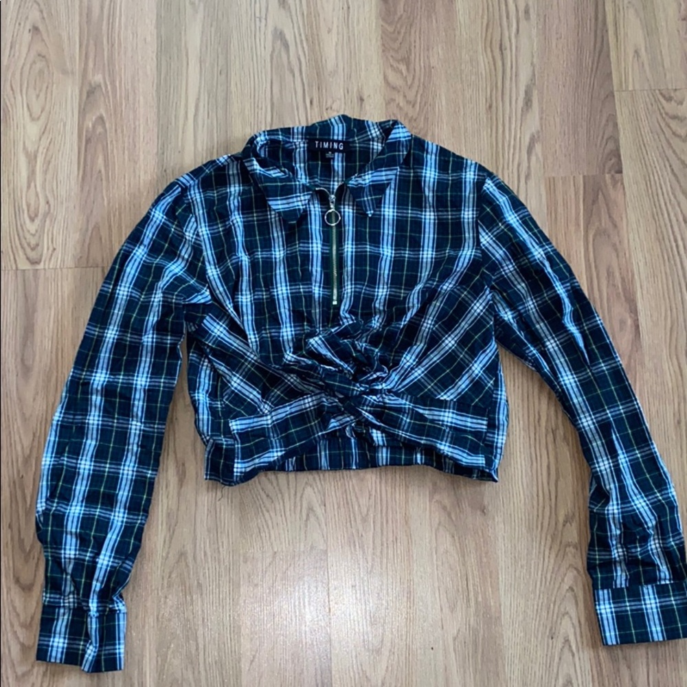 Long Sleeve Cropped Plaid Blouse